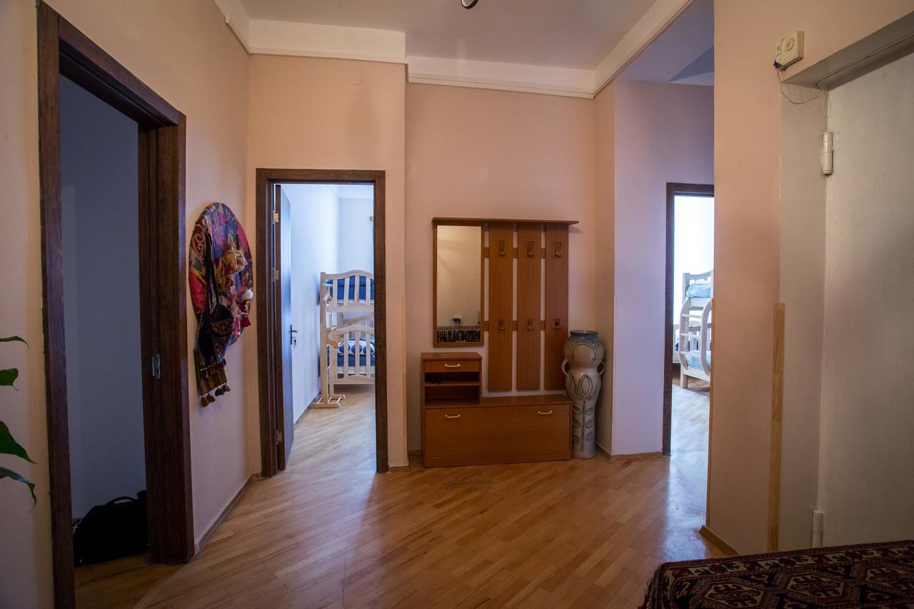 Guesthouse Hillside Tbilisi Esterno foto